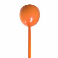 Minimalistyczna lampa podłogowa w kolorze oranżowym. Tworzywo sztuczne.